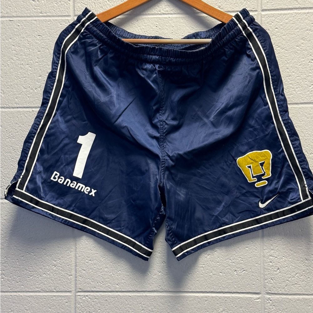 Nike pumas unam Shorts 90s Jorge campos Sz M Nike 90s